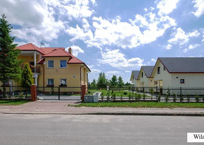 Bed and breakfast Aparts Care Wilaneska *